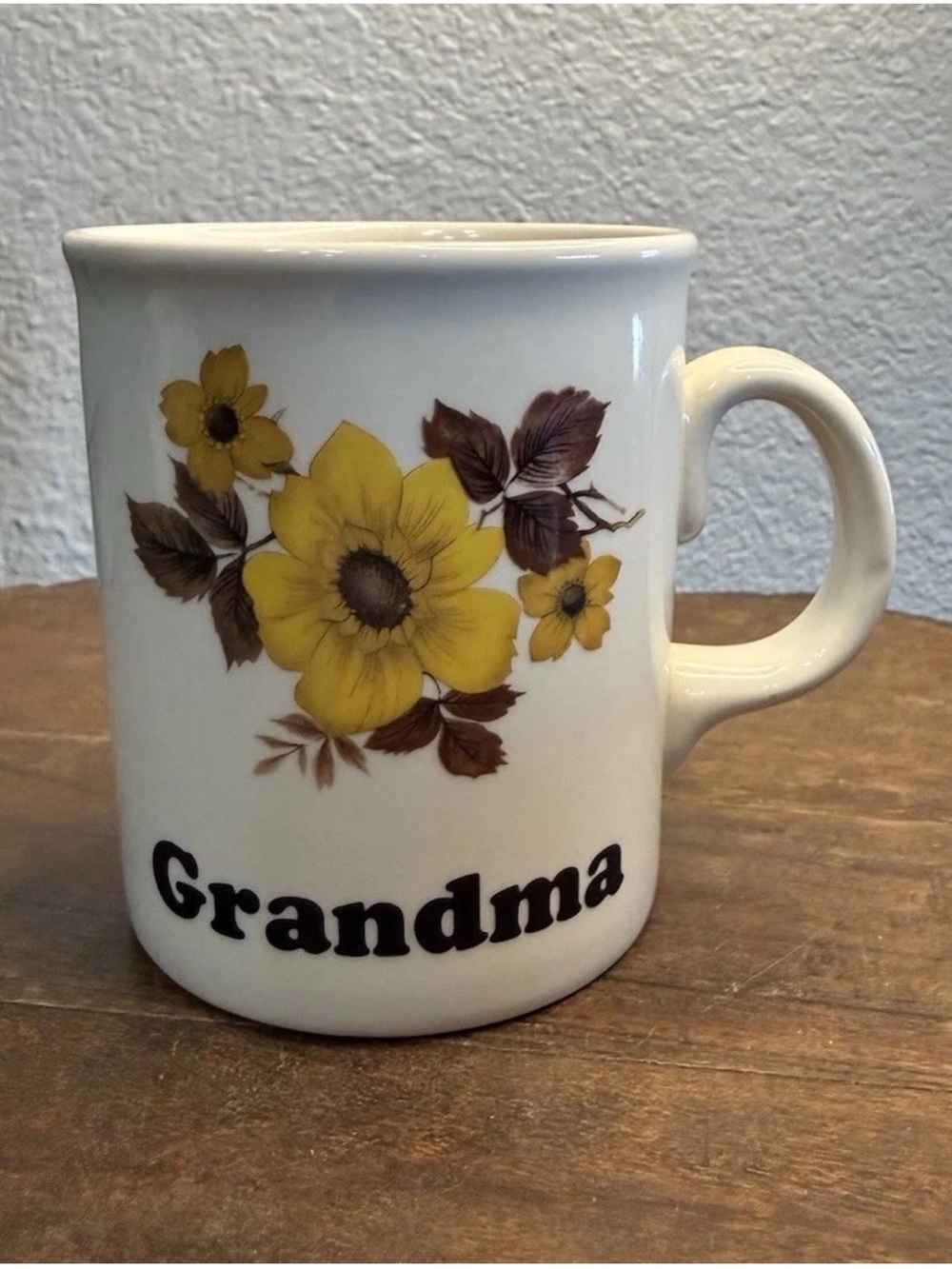 Vintage Grandma Sunflower Cup
Mug Made in England